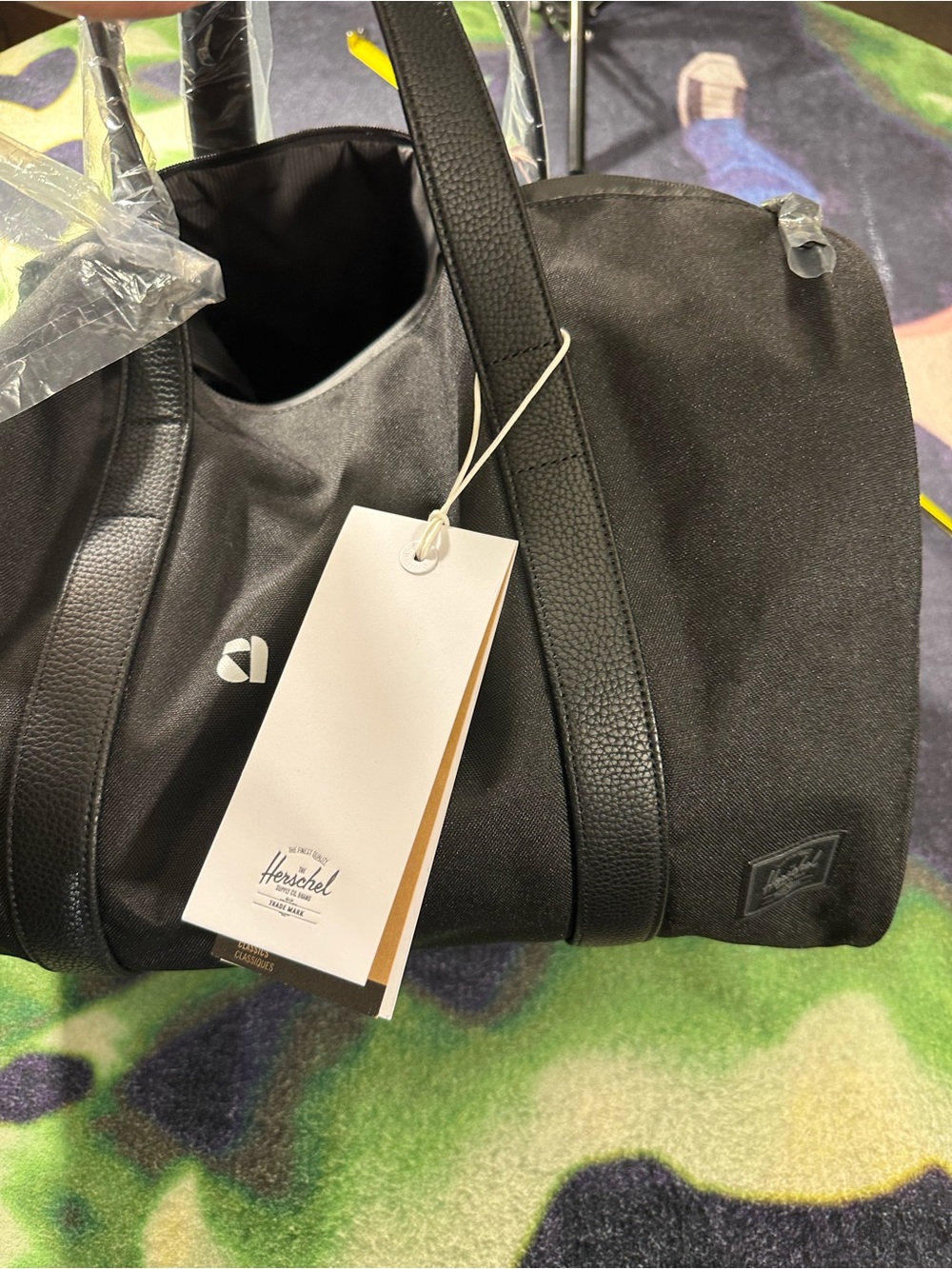 Herschel Black Sport Carry On Duffle
Bag Herschel Novel in New with Tags